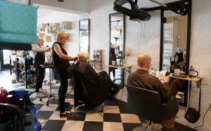 & - Frisørsalon i Fredercia